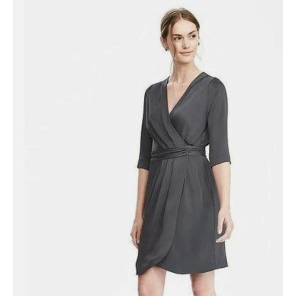 Banana Republic NEW Wrap Dress 10 Minimalist Gray V-Neck Pleated Office Minimal